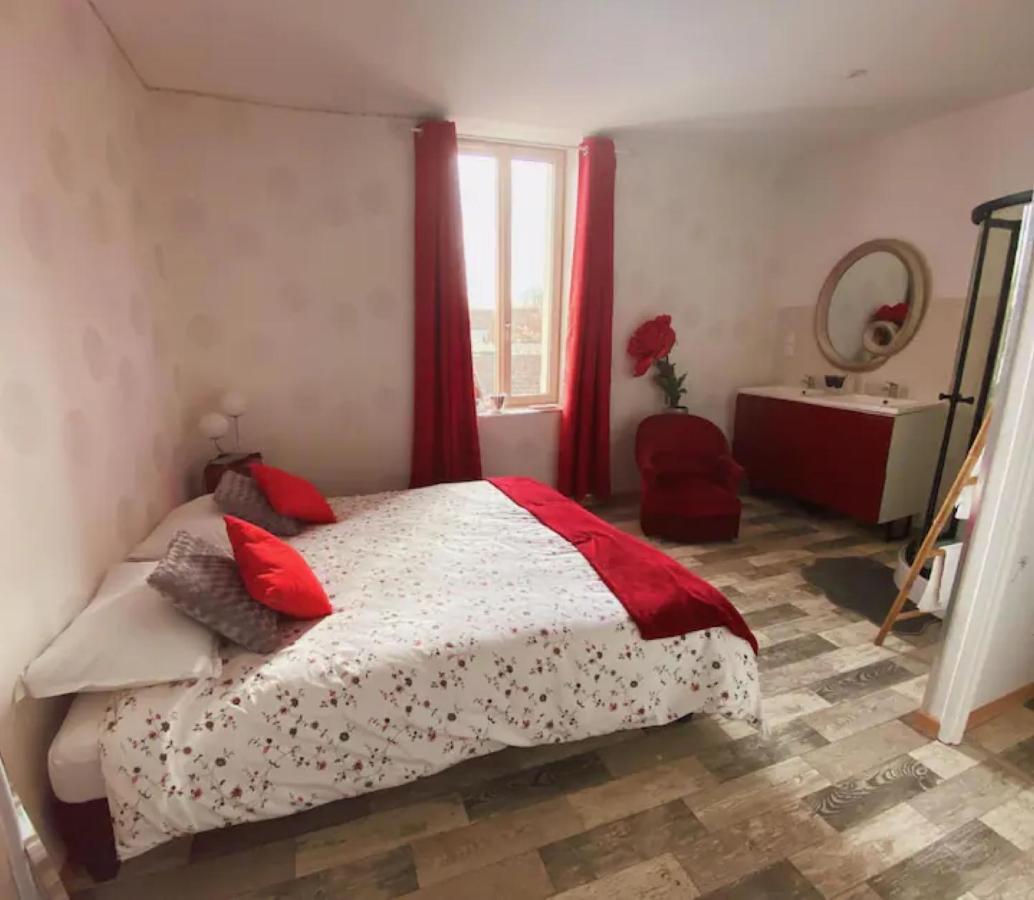 Chambres D'Hote Au Chapeau Claque Cabaret Gueugnon Εξωτερικό φωτογραφία