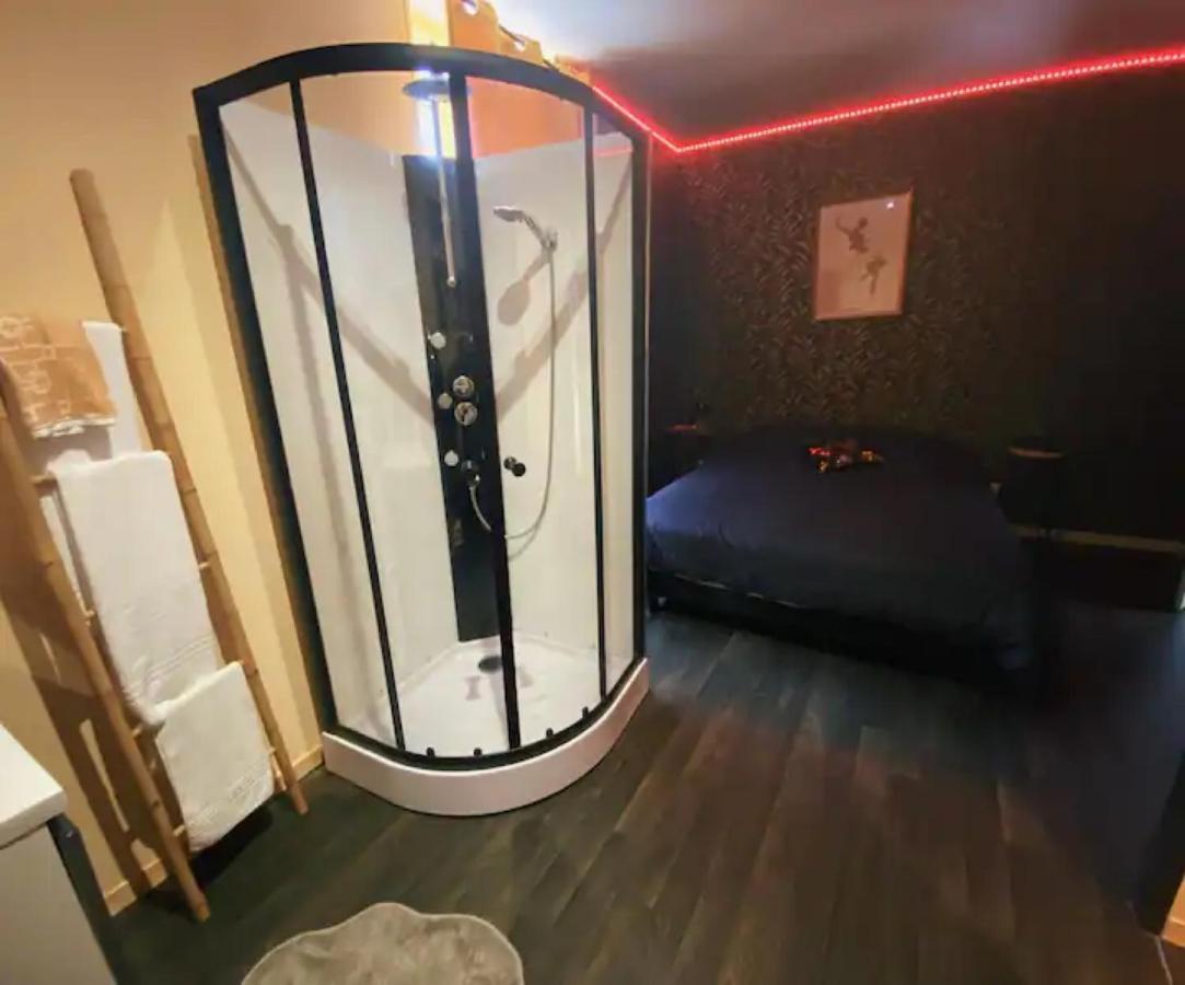 Chambres D'Hote Au Chapeau Claque Cabaret Gueugnon Εξωτερικό φωτογραφία
