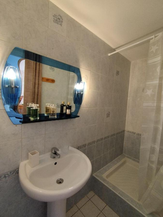 Chambres D'Hote Au Chapeau Claque Cabaret Gueugnon Εξωτερικό φωτογραφία